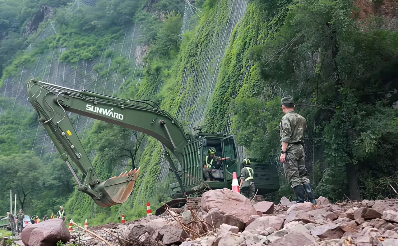 关注！开云官方注册-开云(中国)
智能应急救援装备助力武警冲锋北京暴雨抢险救灾一线！
