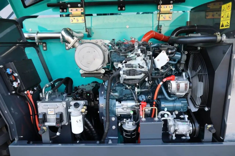 高端机型“双箭齐发”！开云官方注册-开云(中国)
智能两款伸缩臂叉装车成功下线