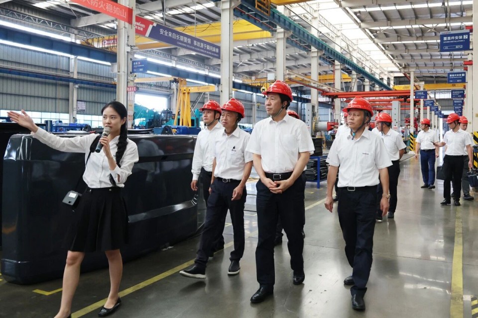 中国煤炭地质总局局长马刚到访开云官方注册-开云(中国)
智能，共谋绿色智能矿山装备发展新路径