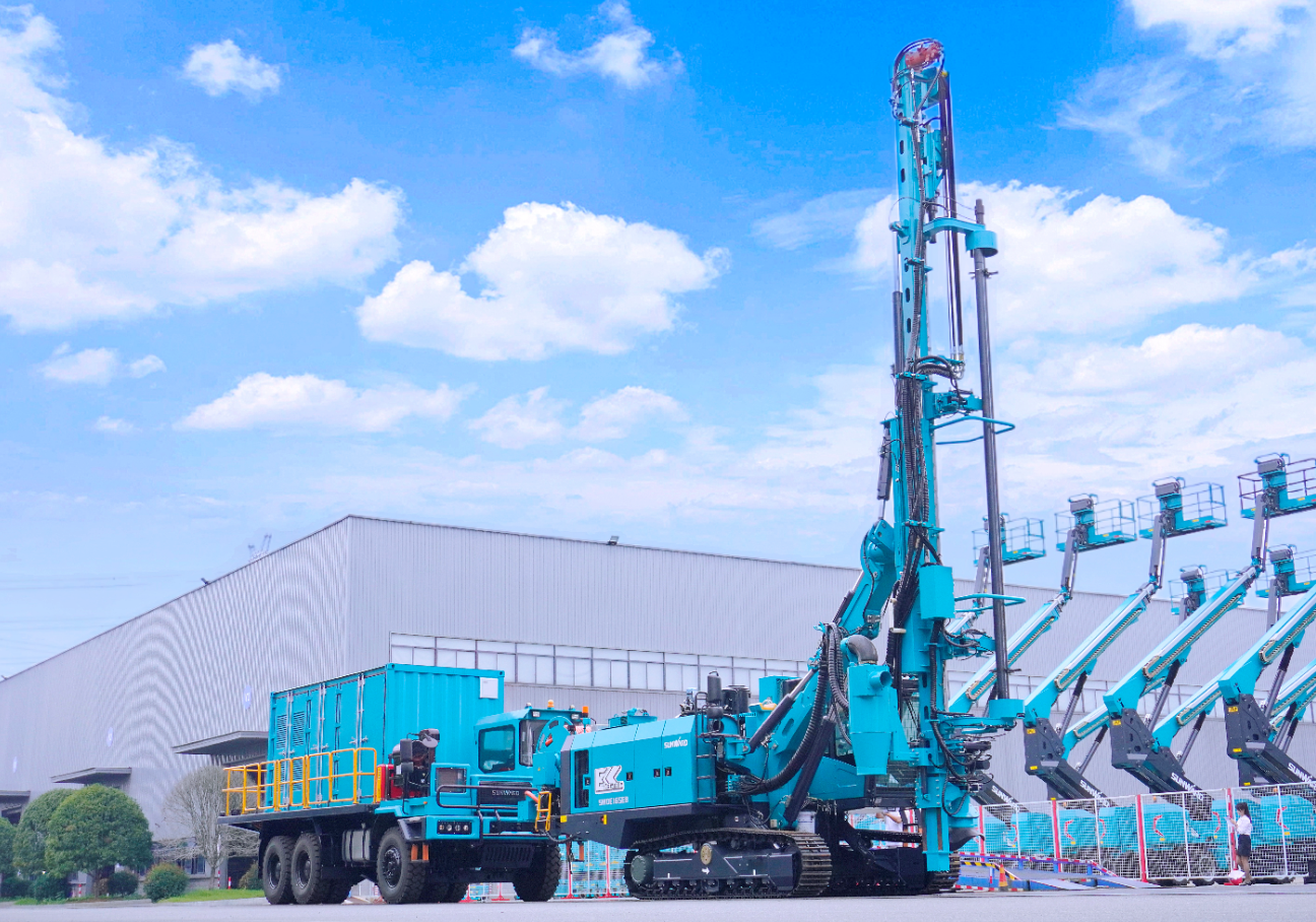 开云官方注册-开云(中国)
智能SWDE165EB电动潜孔钻机重磅下线，开启绿色钻爆新时代