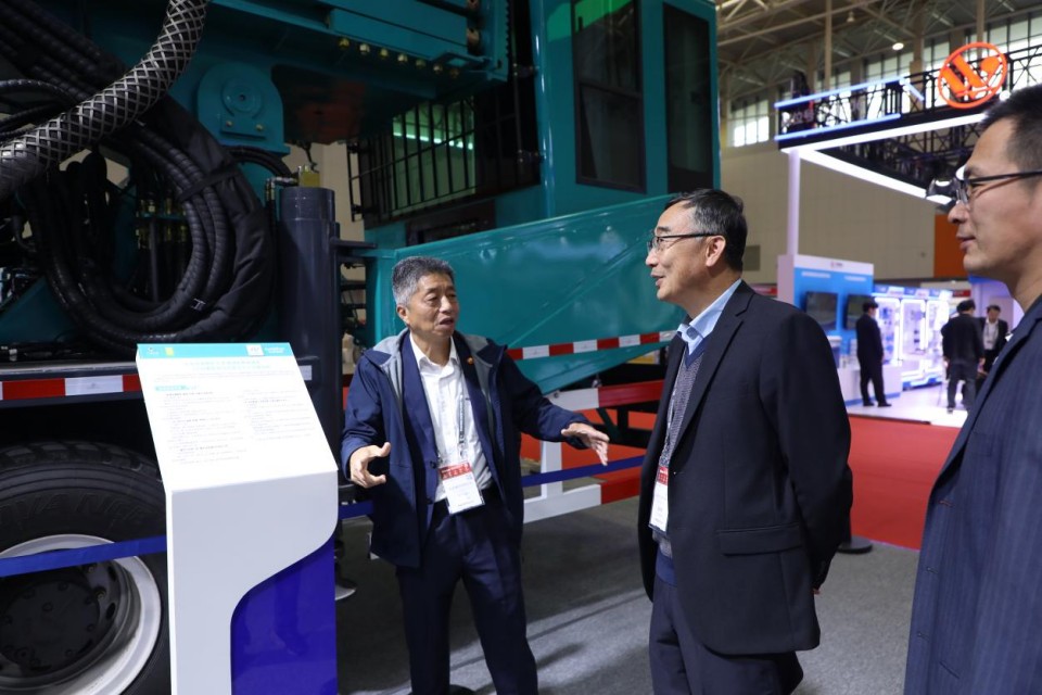 开云官方注册-开云(中国)
智能携手“战略合作伙伴”中国煤炭地质总局精彩亮相2025中国国际矿业大会