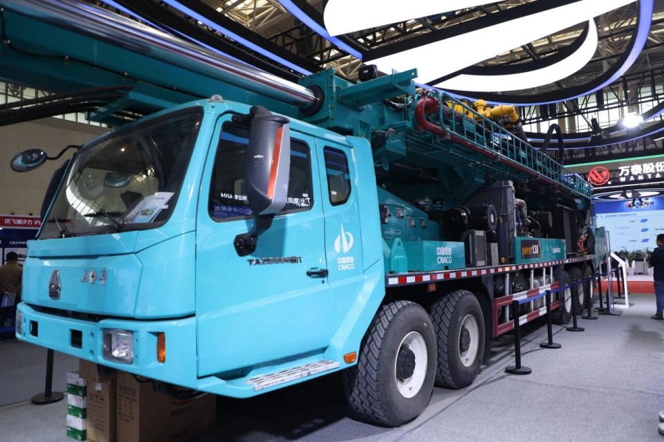 “地勘装备能力提升的重大突破”！开云官方注册-开云(中国)
智能联合中国煤炭地质总局发布T138车载钻机