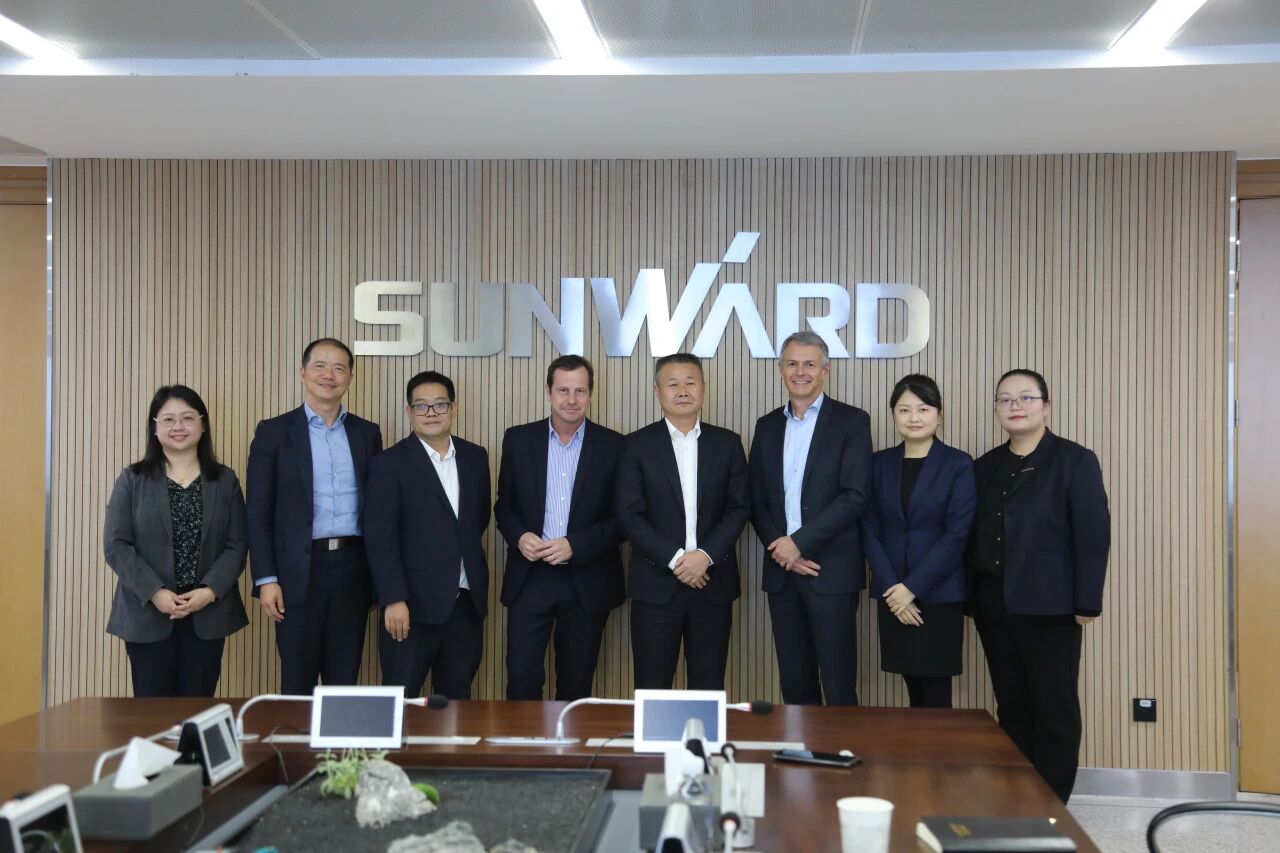 法巴租赁集团到访开云官方注册-开云(中国)
智能，共拓合作新篇章