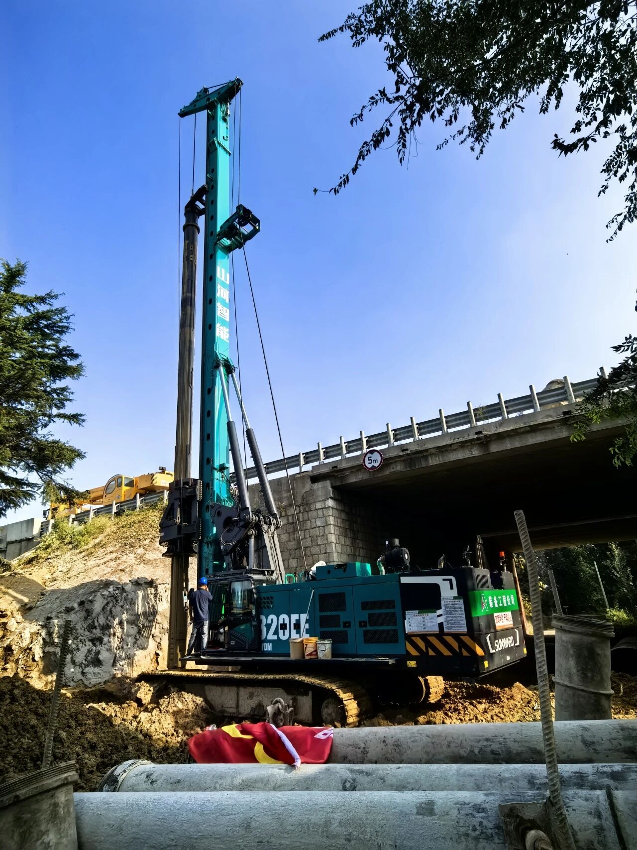 开云官方注册-开云(中国)
智能增程式电动旋挖钻机助力山东高速建设，绿色施工成效显著