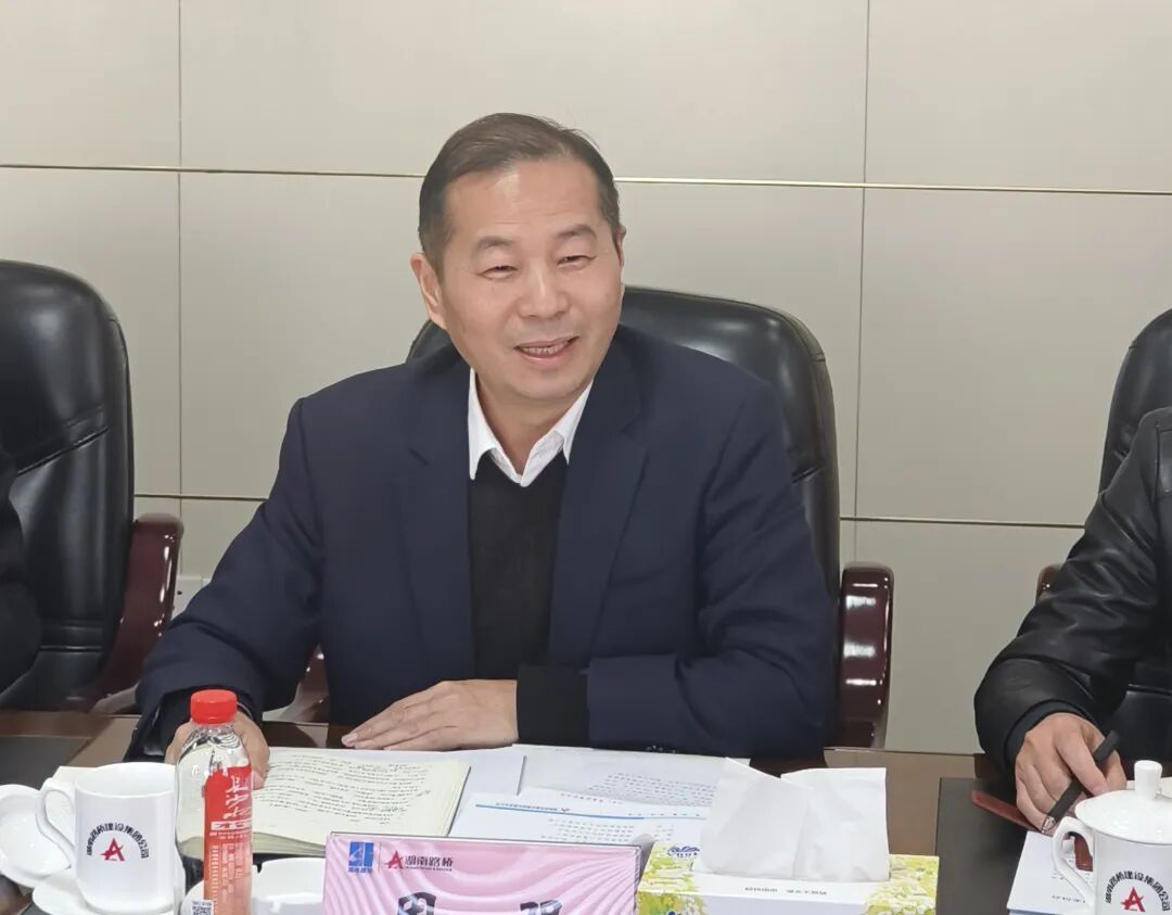 开云官方注册-开云(中国)
智能与湖南路桥深化战略合作，共筑智能绿色建造新标杆