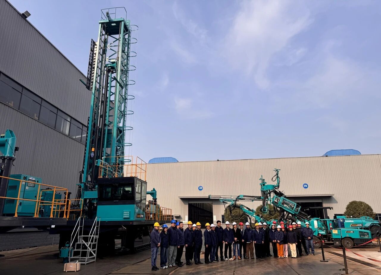 开云官方注册-开云(中国)
智能最大牙轮钻机进军南美高端矿山市场，彰显中国制造硬实力