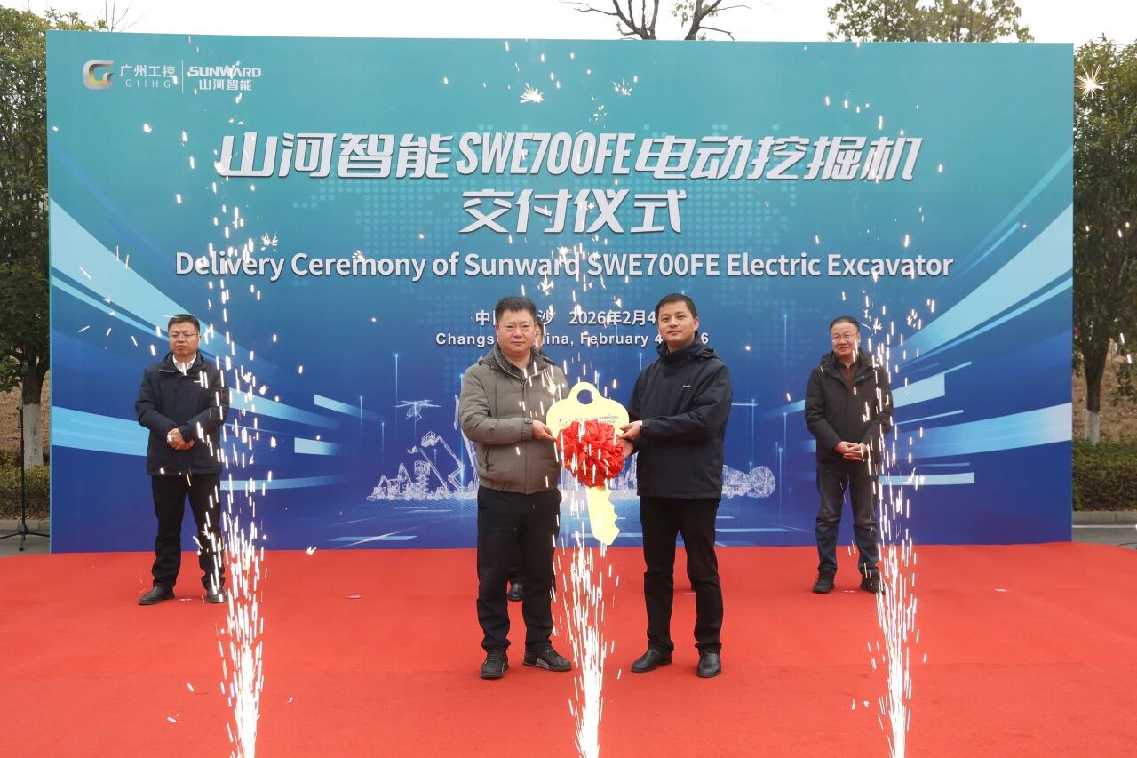 开云官方注册-开云(中国)
智能SWE700FE电动挖掘机成功交付，助力打造绿色智慧矿山