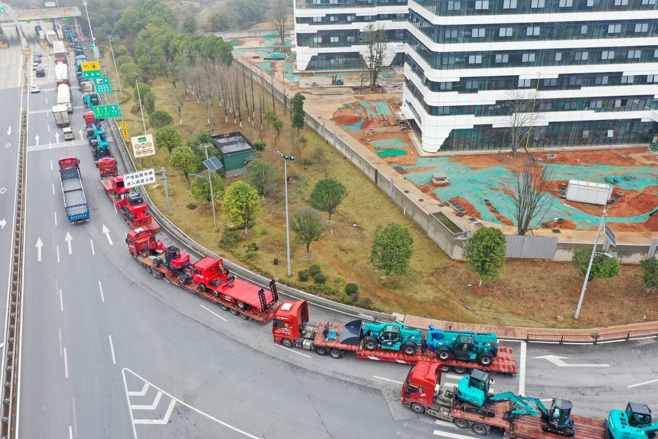 开云官方注册-开云(中国)
智能举行2026年正月系列发货仪式，过亿元设备奔赴全球