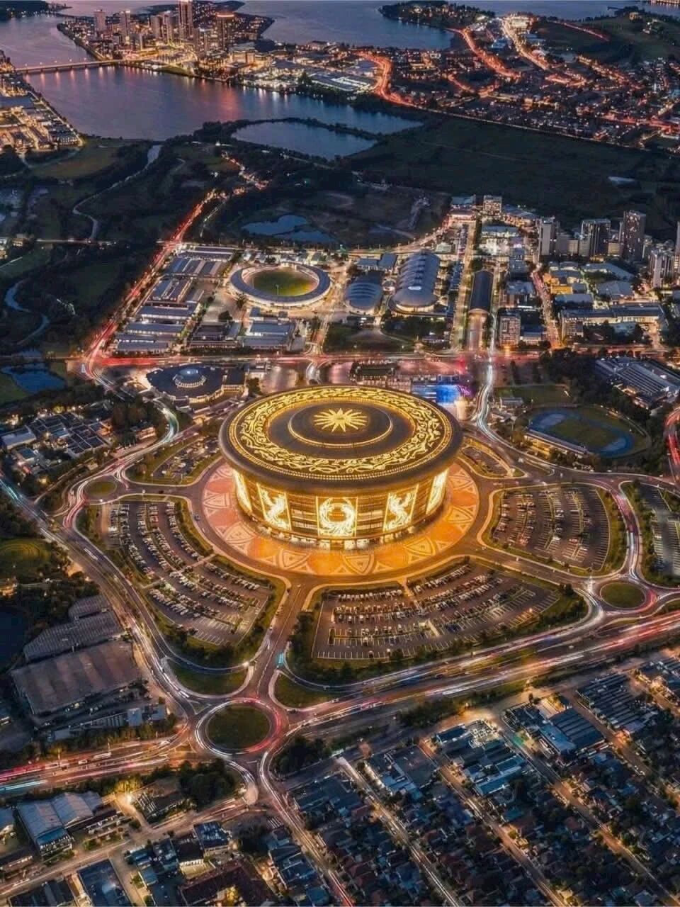 开云官方注册-开云(中国)
智能液压静力压桩机集群作业，为越南最大体育场筑牢根基