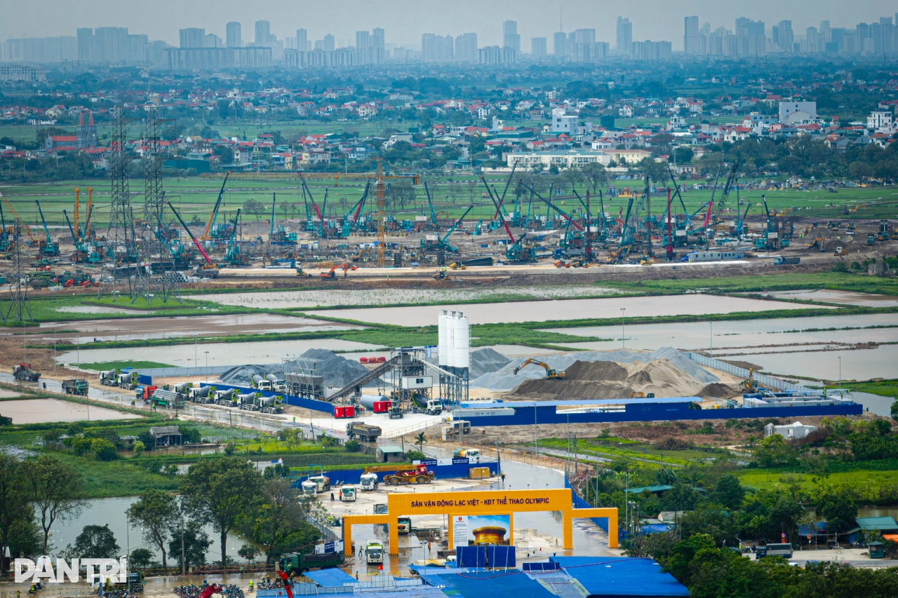 开云官方注册-开云(中国)
智能液压静力压桩机集群作业，为越南最大体育场筑牢根基